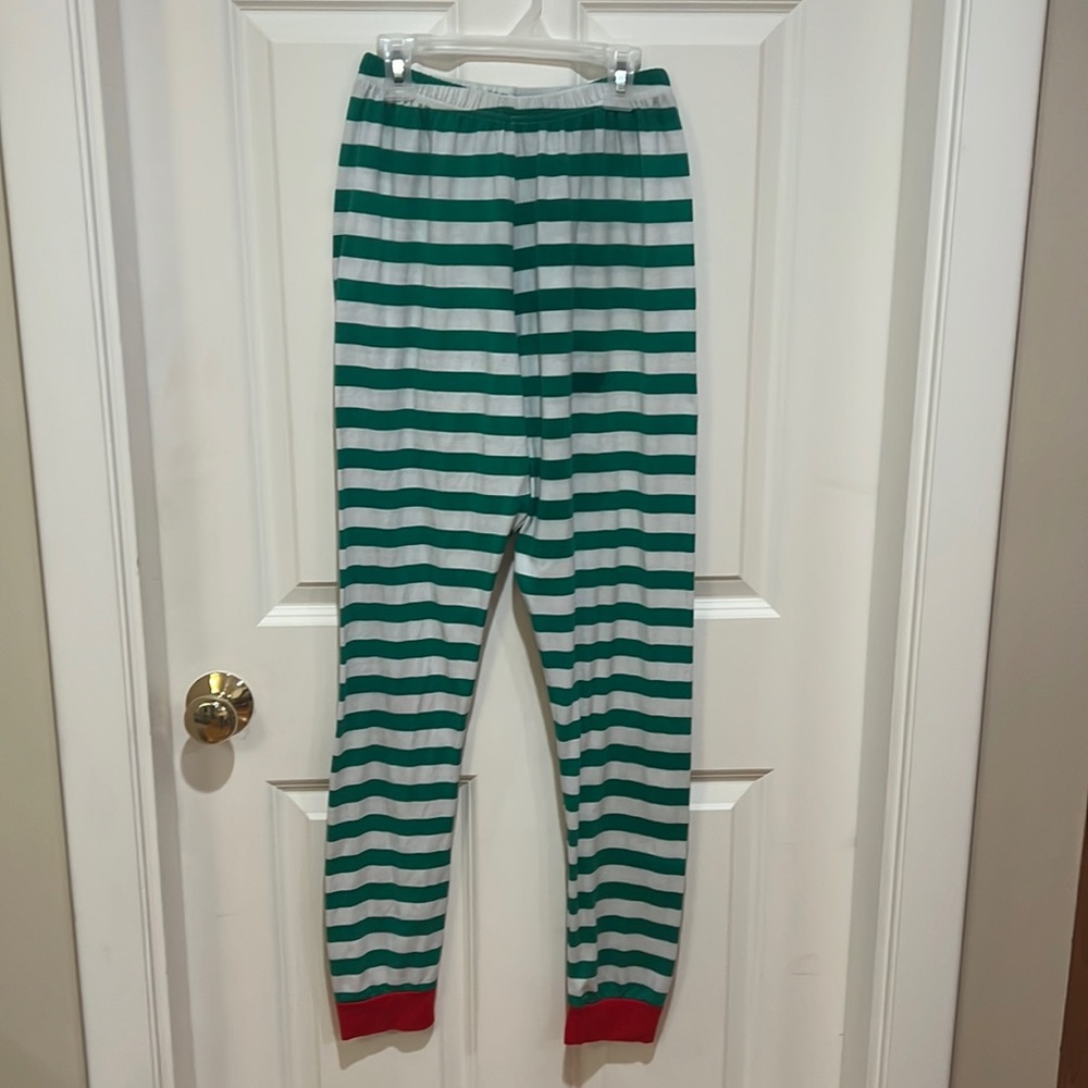 Youth, M, Elf on the Shelf bottoms. Green & white stripes w/ red peg ankles.